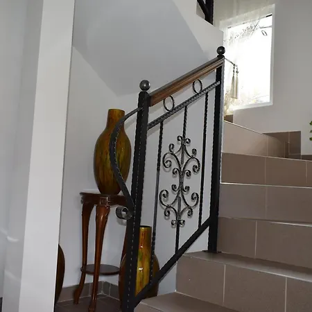 Guest house Casa Viv 3*